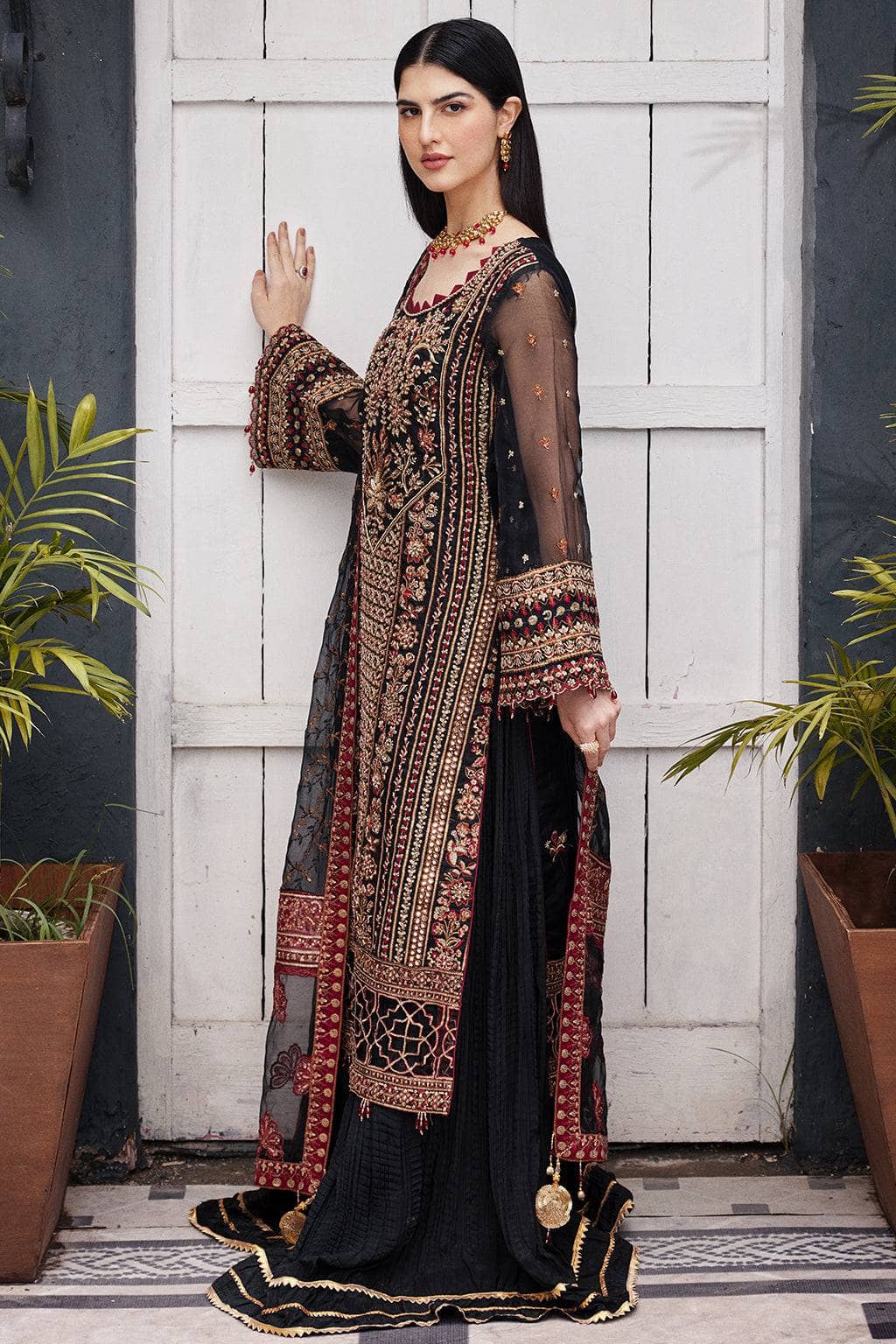 img_emaan_adeel_nawabzadi_awwal_boutique