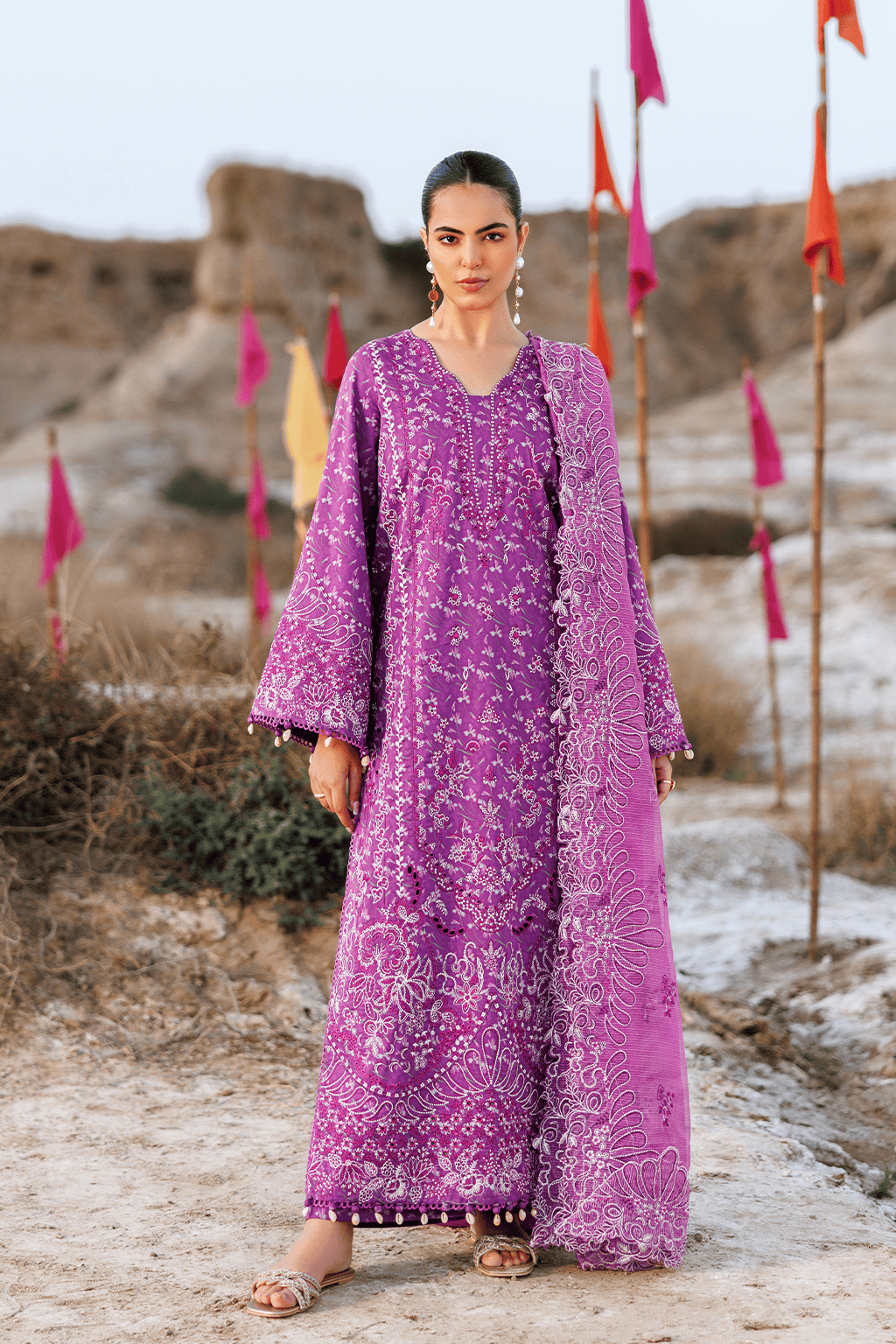 img_emaan_adeel_sunlit_groove_lawn_awwal_boutique