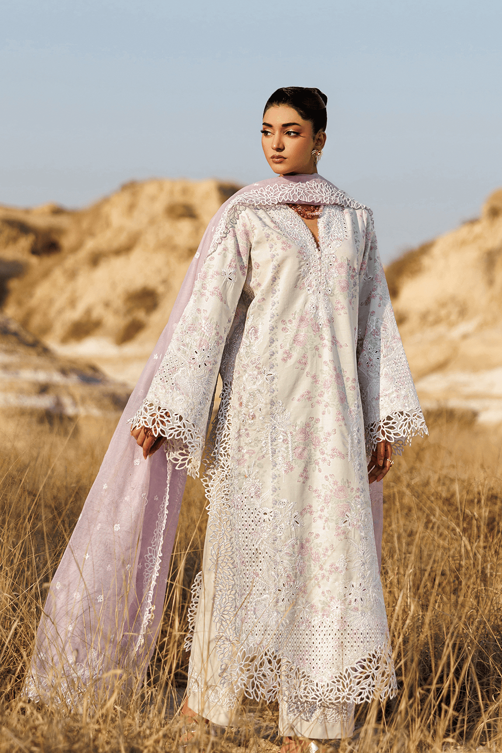img_emaan_adeel_sunlit_groove_lawn_awwal_boutique