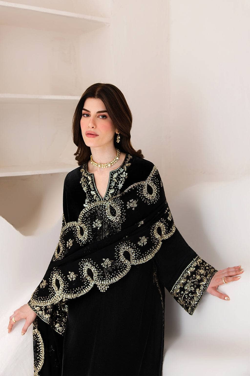 Emaan Adeel Velvet 26/Vera