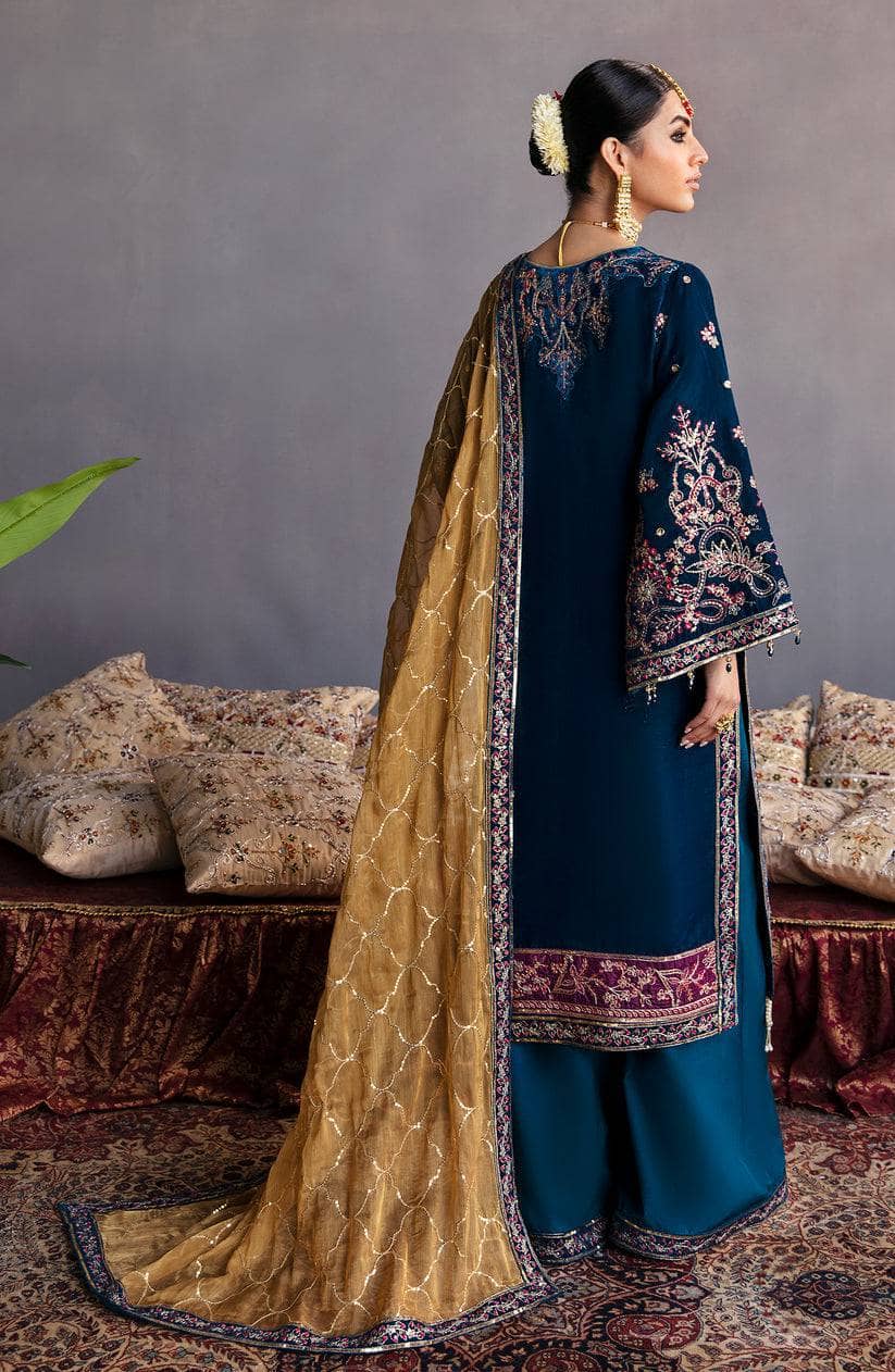 ing_emaan_adeel_velvet_awwal_boutique
