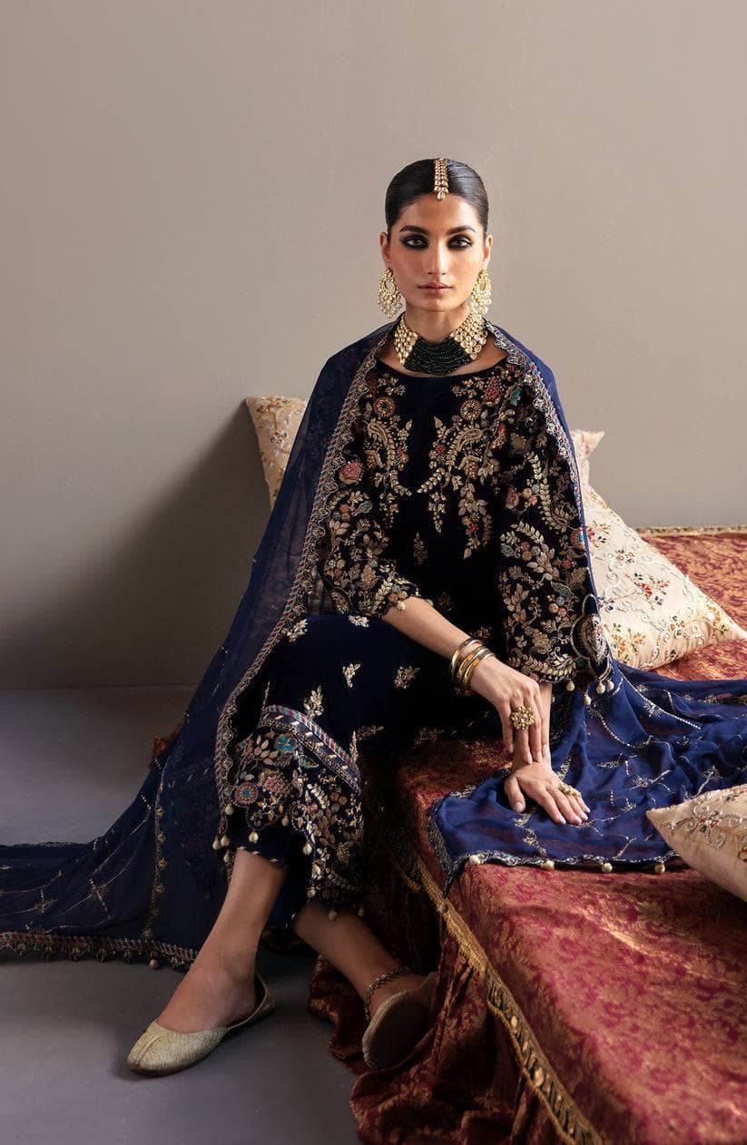 ing_emaan_adeel_velvet_awwal_boutique