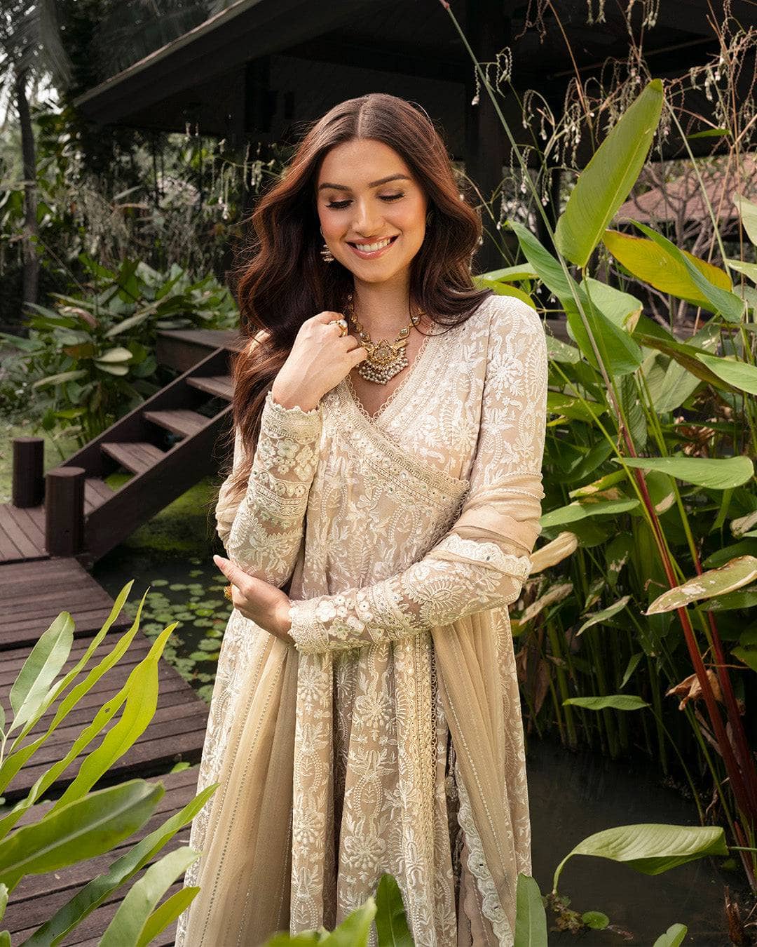 img_faiza_saqlain_lawn_tara_sutaria_awwal_boutique