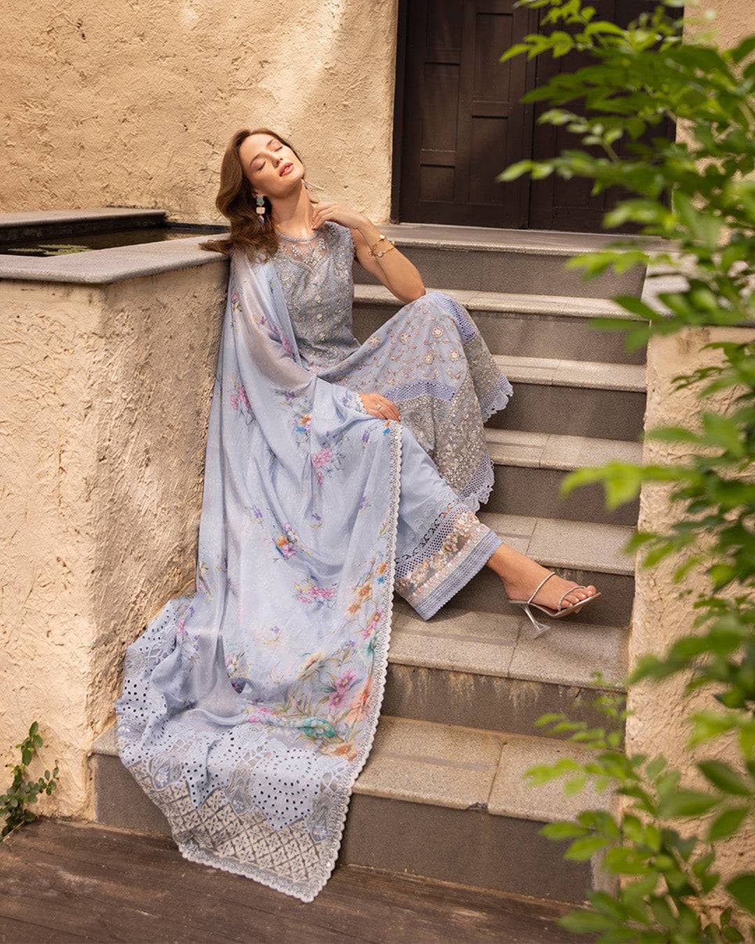 img_faiza_saqlain_lawn_tara_sutaria_awwal_boutique