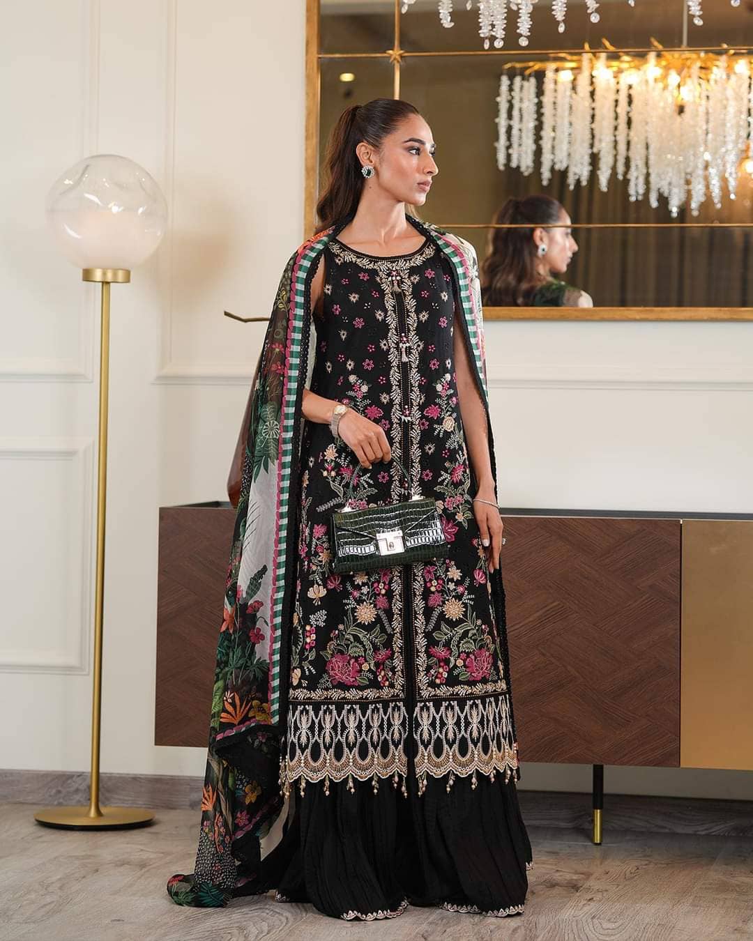 img_faiza_saqlain_awwal_boutique