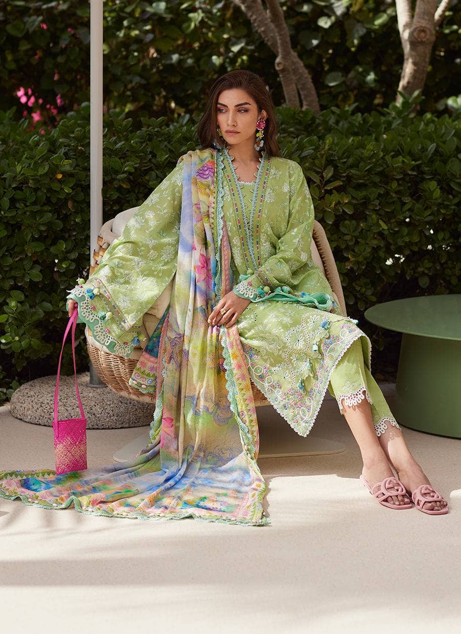 img_farah_talib_aziz_lawn_awwal_boutique