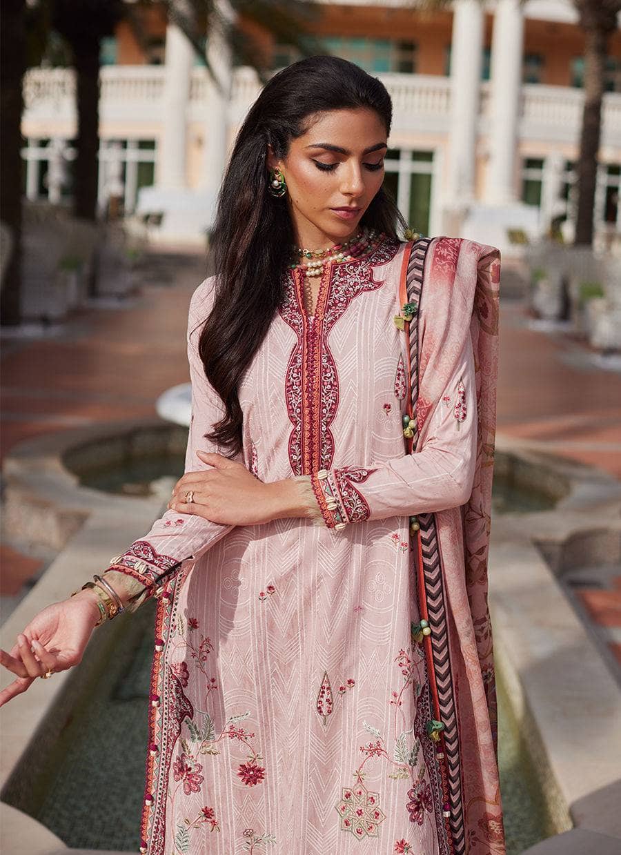 img_farah_talib_aziz_lawn_awwal_boutique