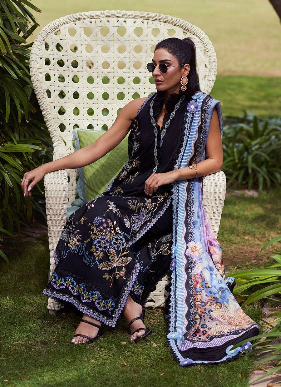img_farah_talib_aziz_lawn_awwal_boutique