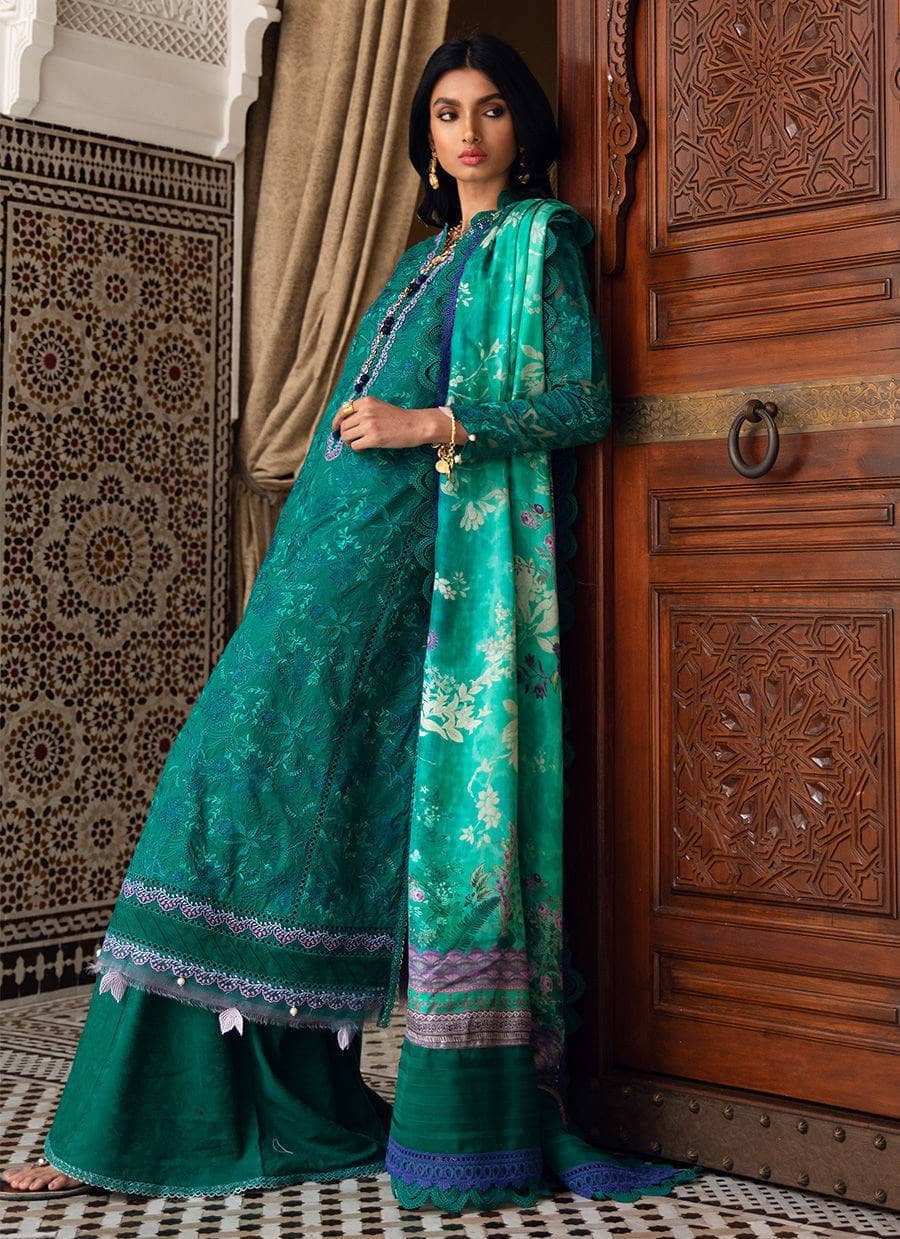 img_farah_talib_aziz_lawn_23_awwal_boutique