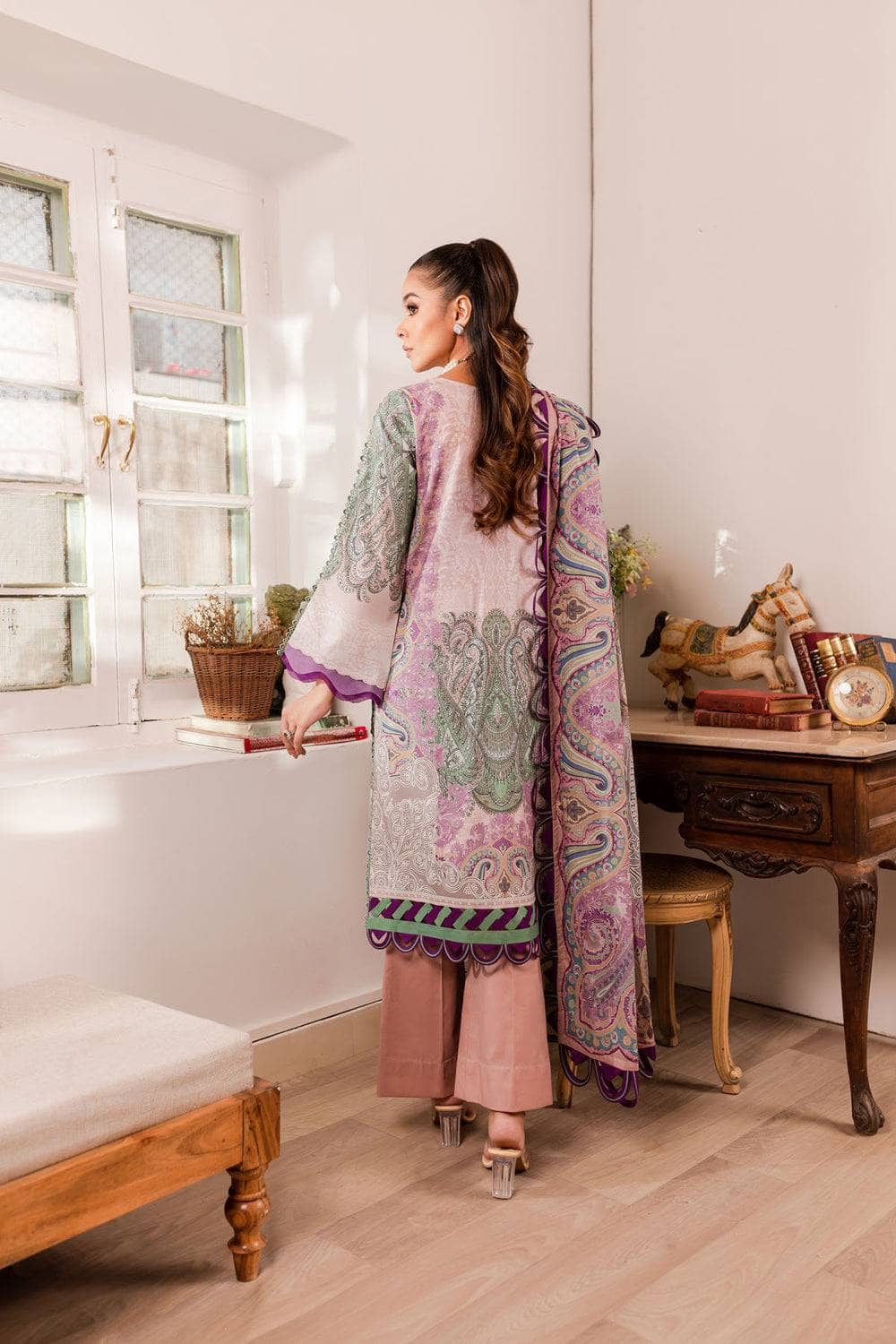img_firdous_cambric_prints_awwal_boutique