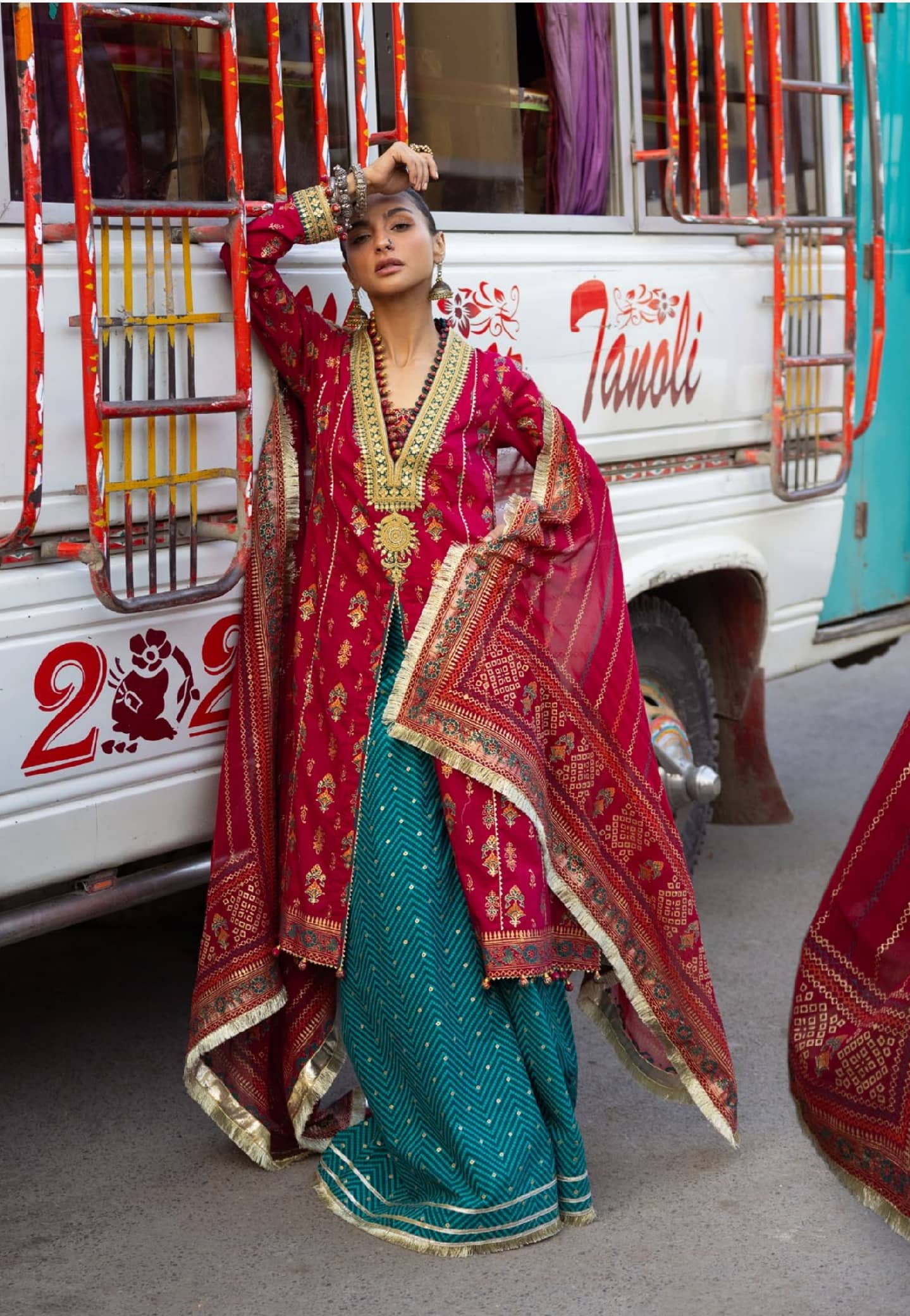 img_gul_ahmed_chunari_lawn_awwal_boutique