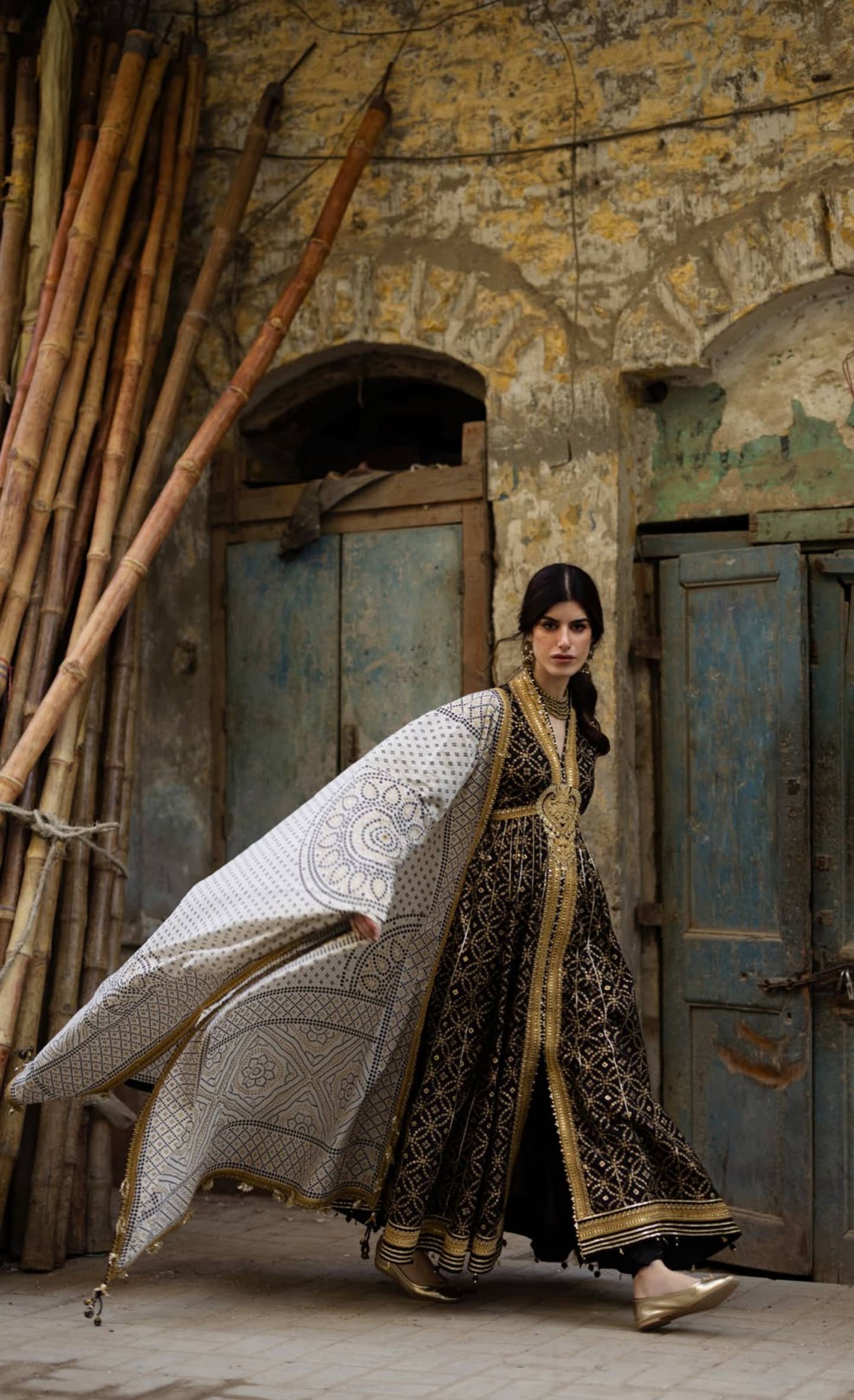 img_gul_ahmed_chunari_lawn_awwal_boutique