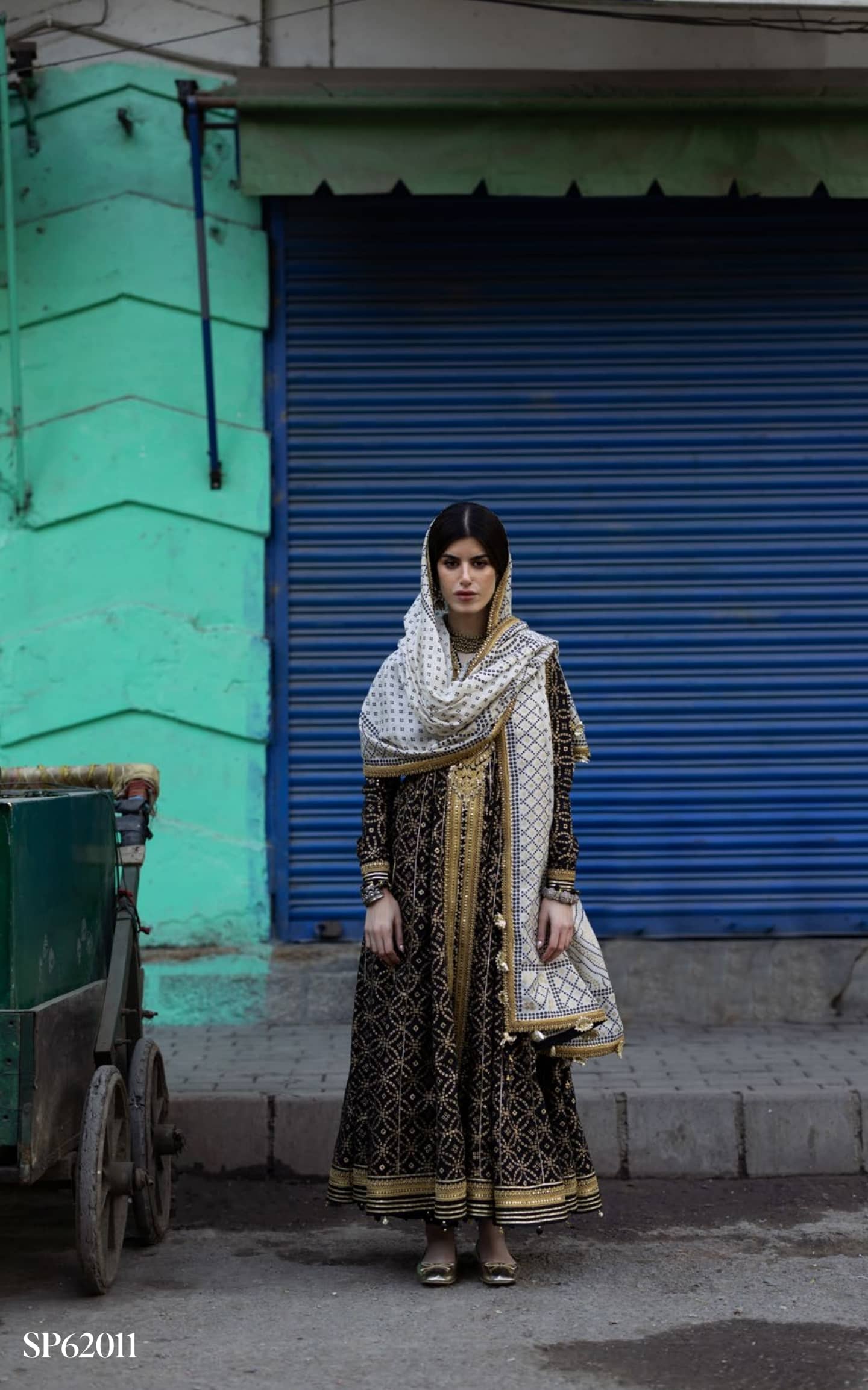 img_gul_ahmed_chunari_lawn_awwal_boutique