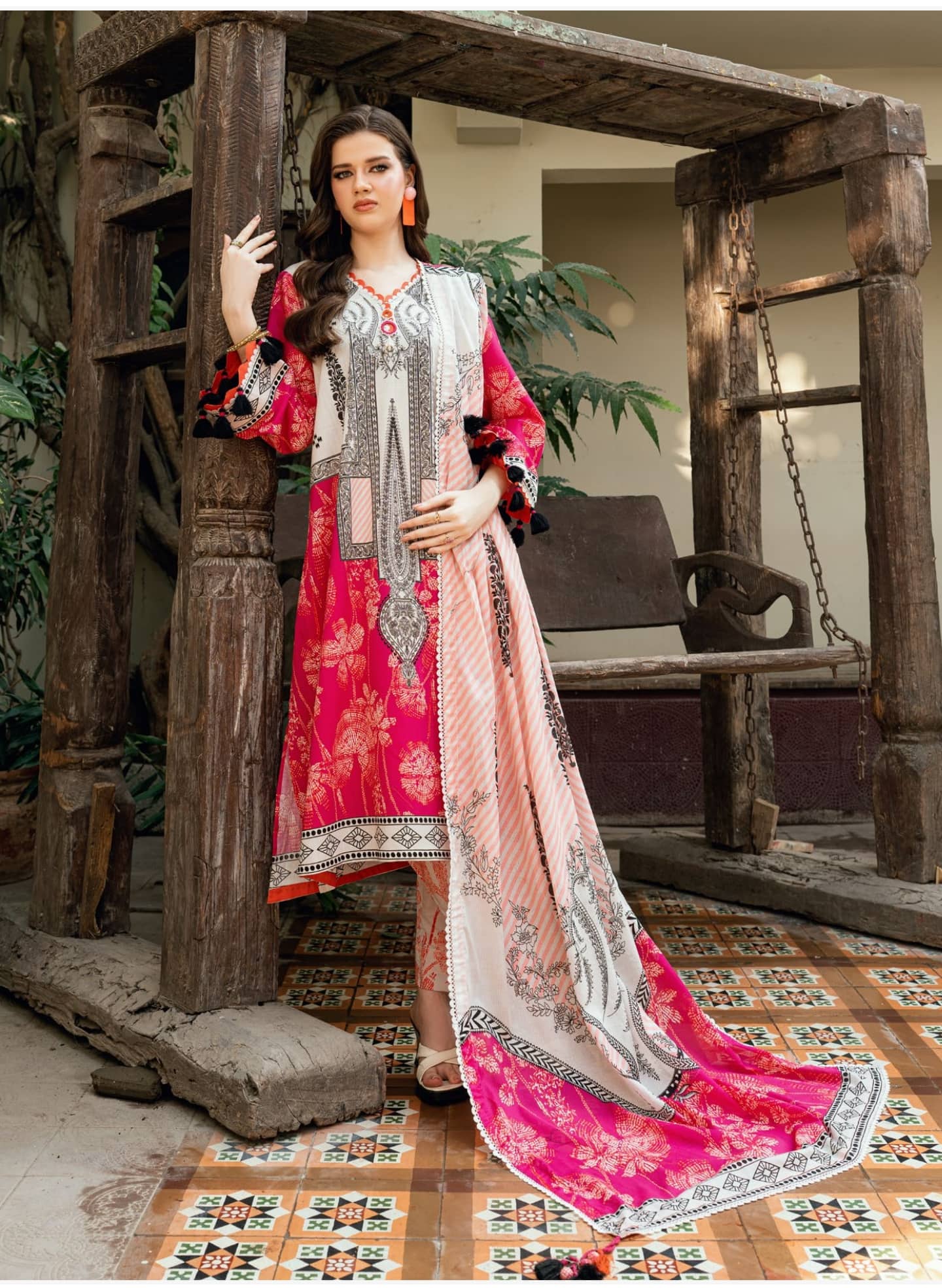 imgimg_gul_ahmed_luxury_lawn_awwal_boutique