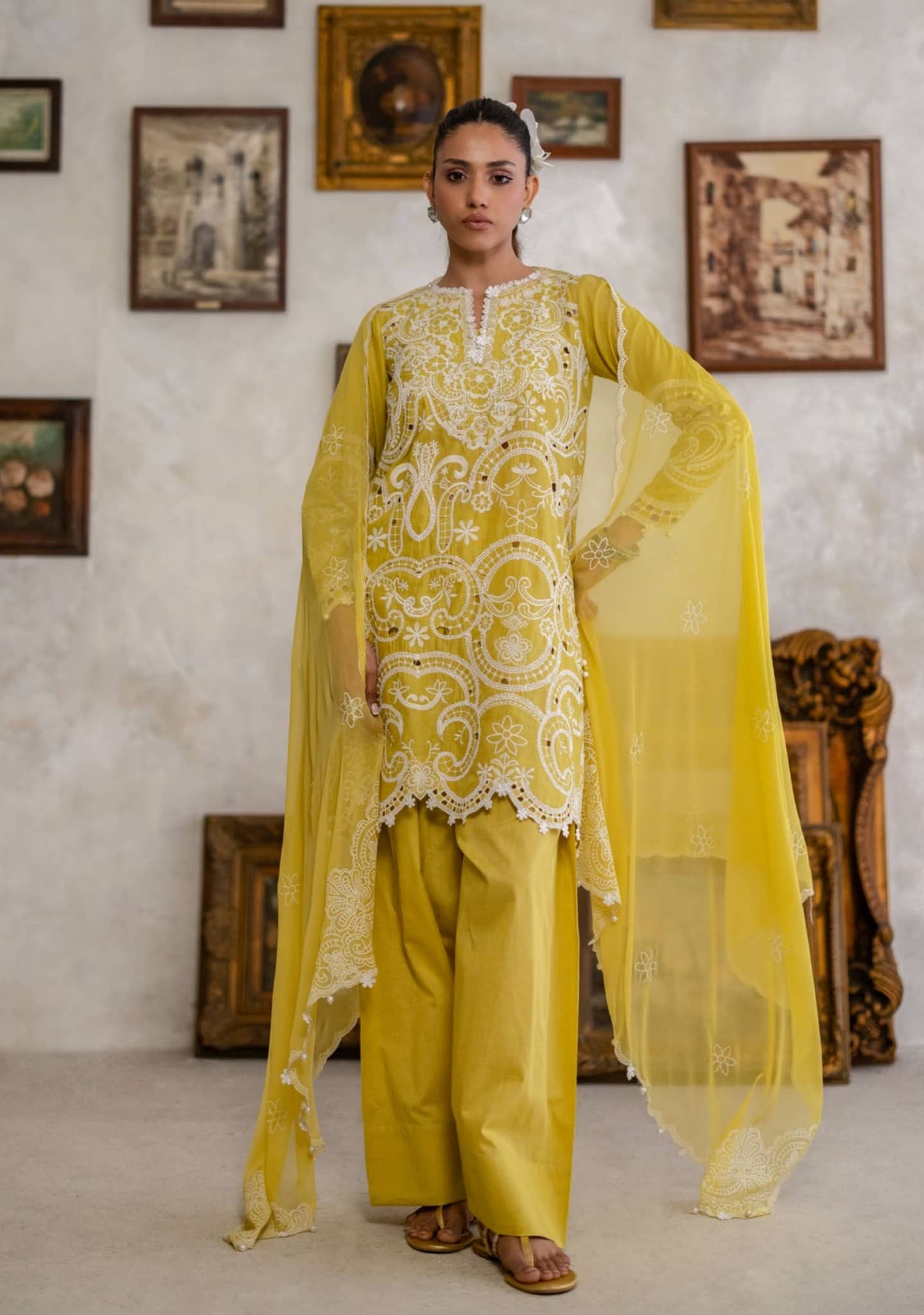 img_gul_ahmed_freesia_awwal_boutique