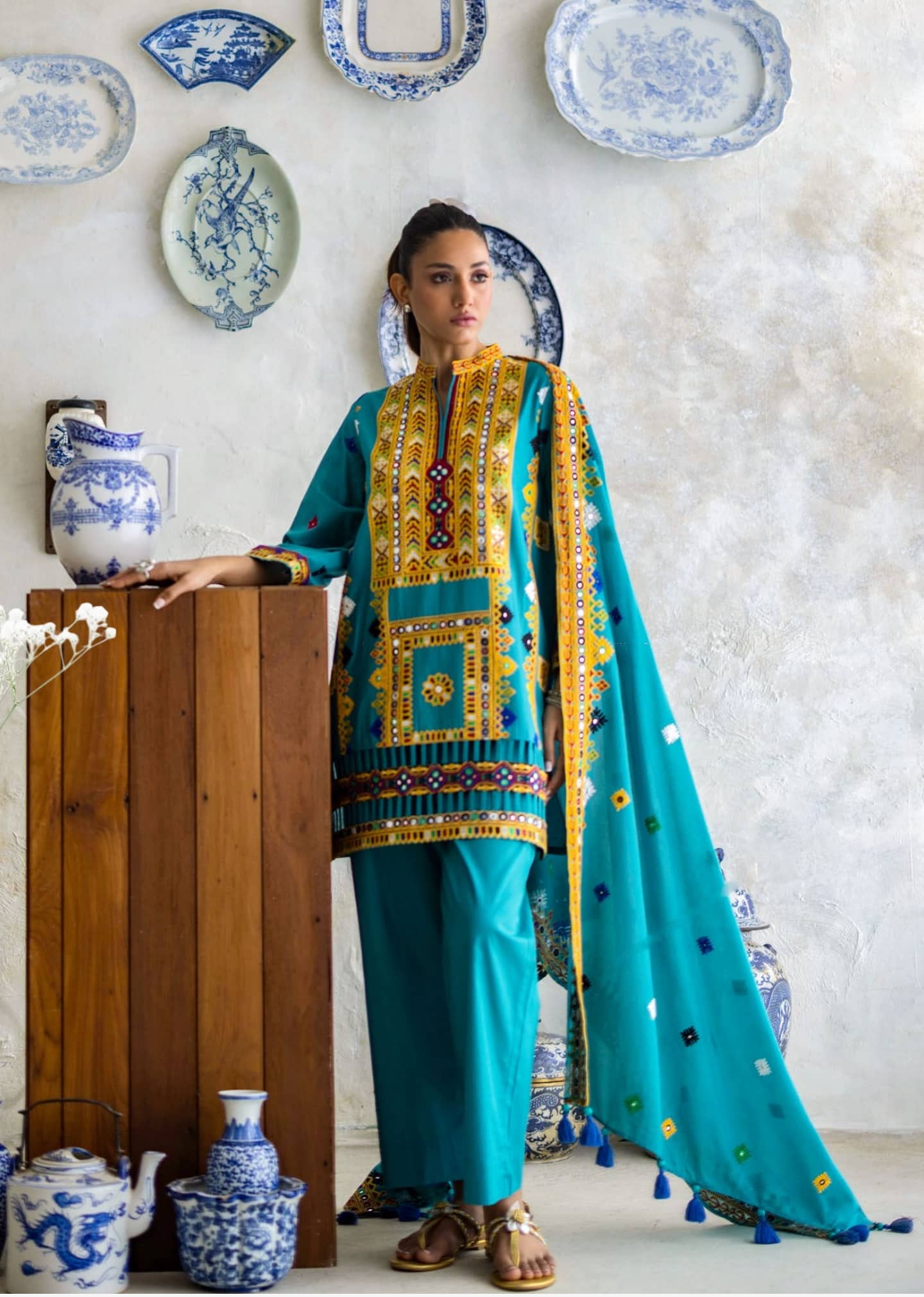 img_gul_ahmed_freesia_awwal_boutique