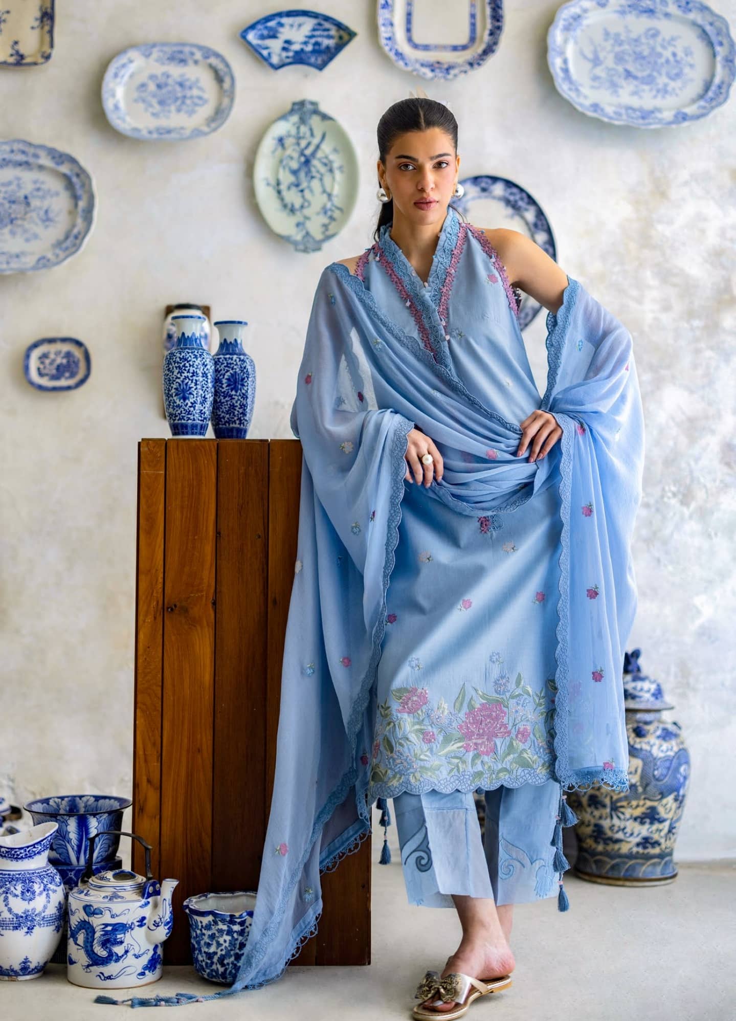 img_gul_ahmed_freesia_awwal_boutique