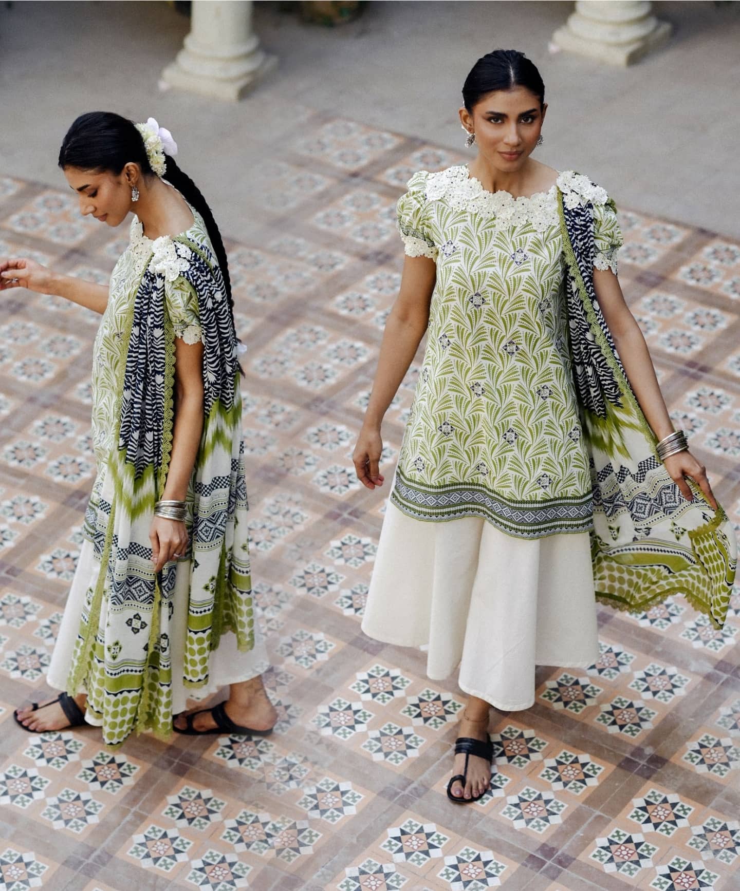 img_gul_ahmed_rangon_ka_angan_lawn_awwal_boutique