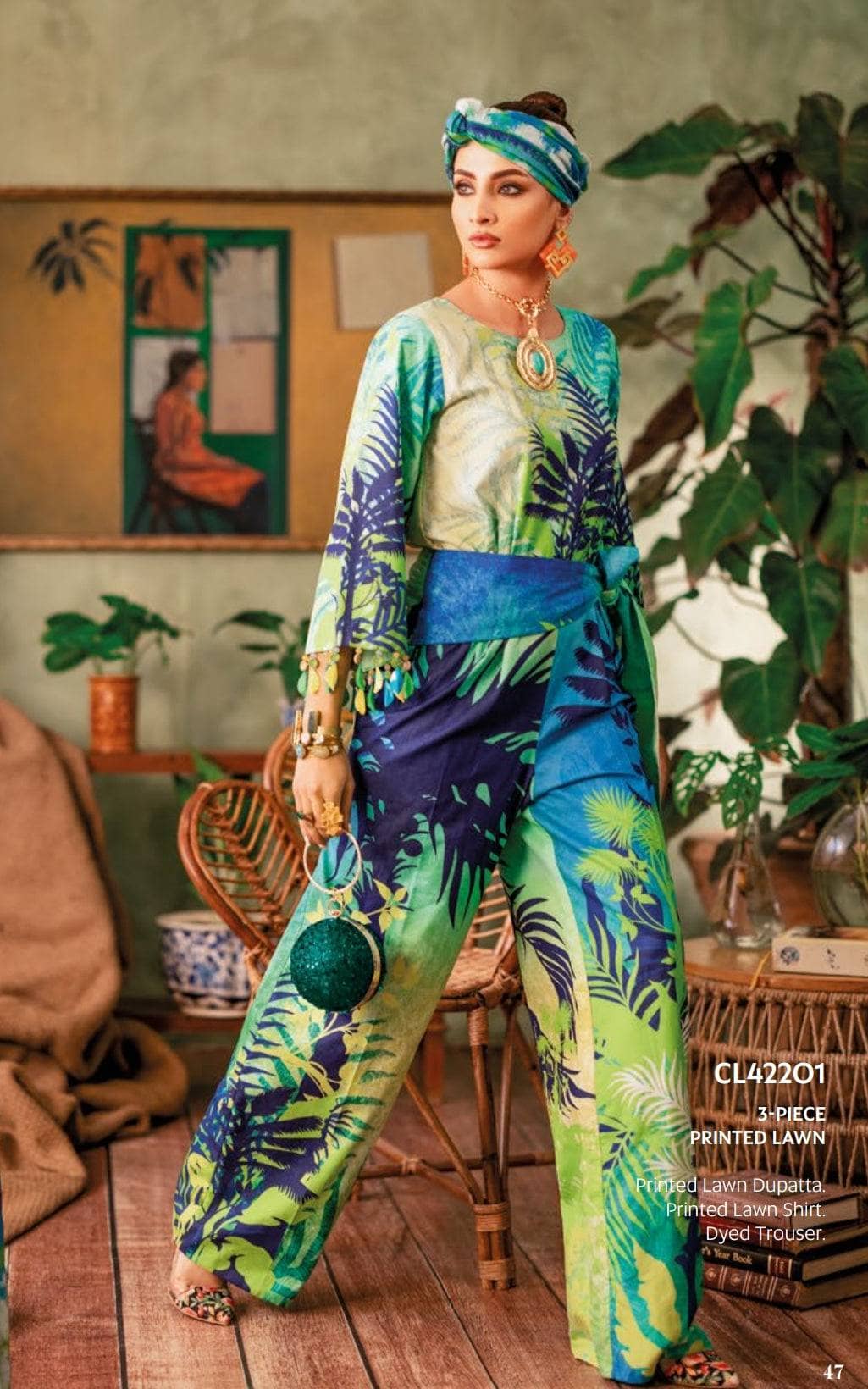 img_gul_ahmed_essentials_awwal_boutique