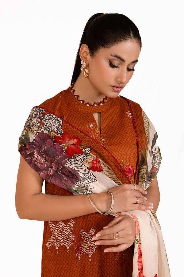 img_gul_ahmed_lawn_awwal_boutique