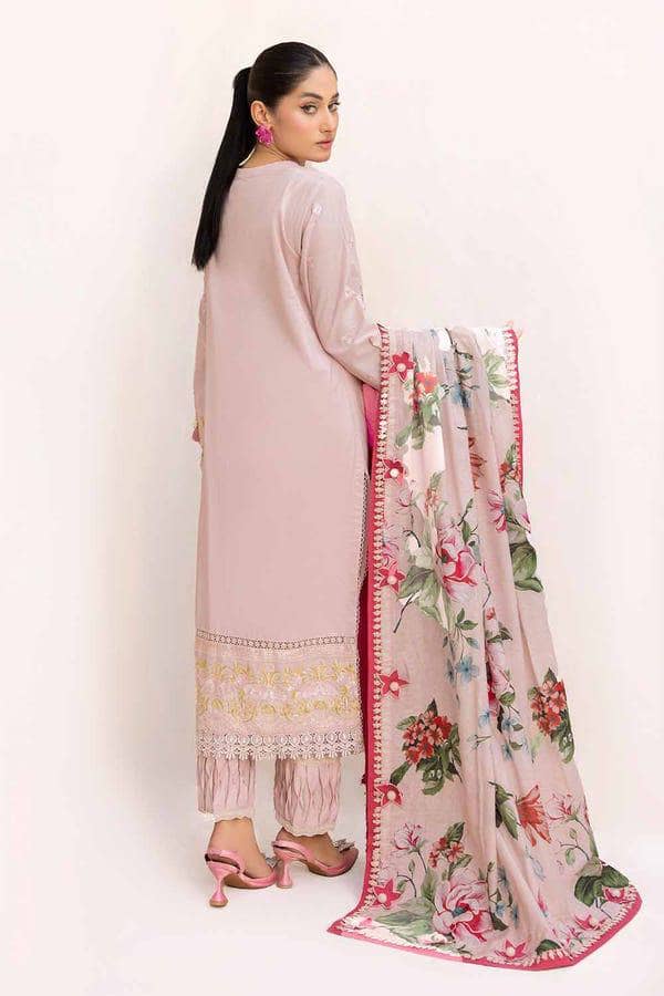 img_gul_ahmed_lawn_awwal_boutique