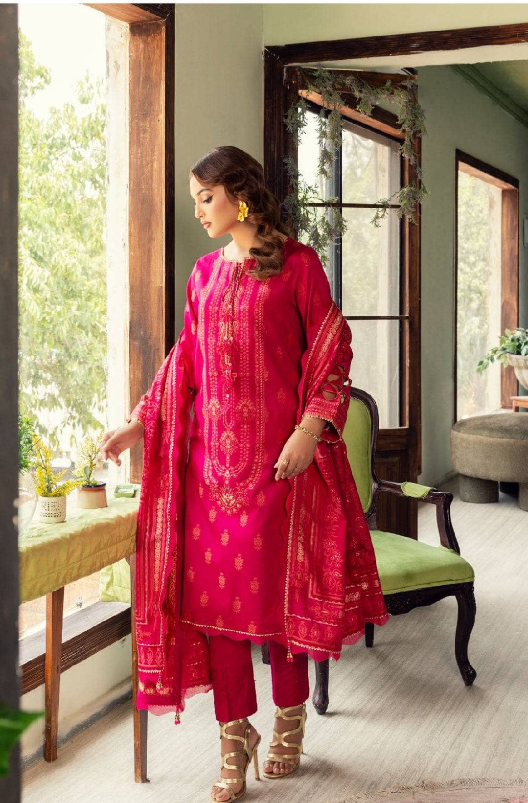 Img_gul_ahmed_24_awwal_boutique