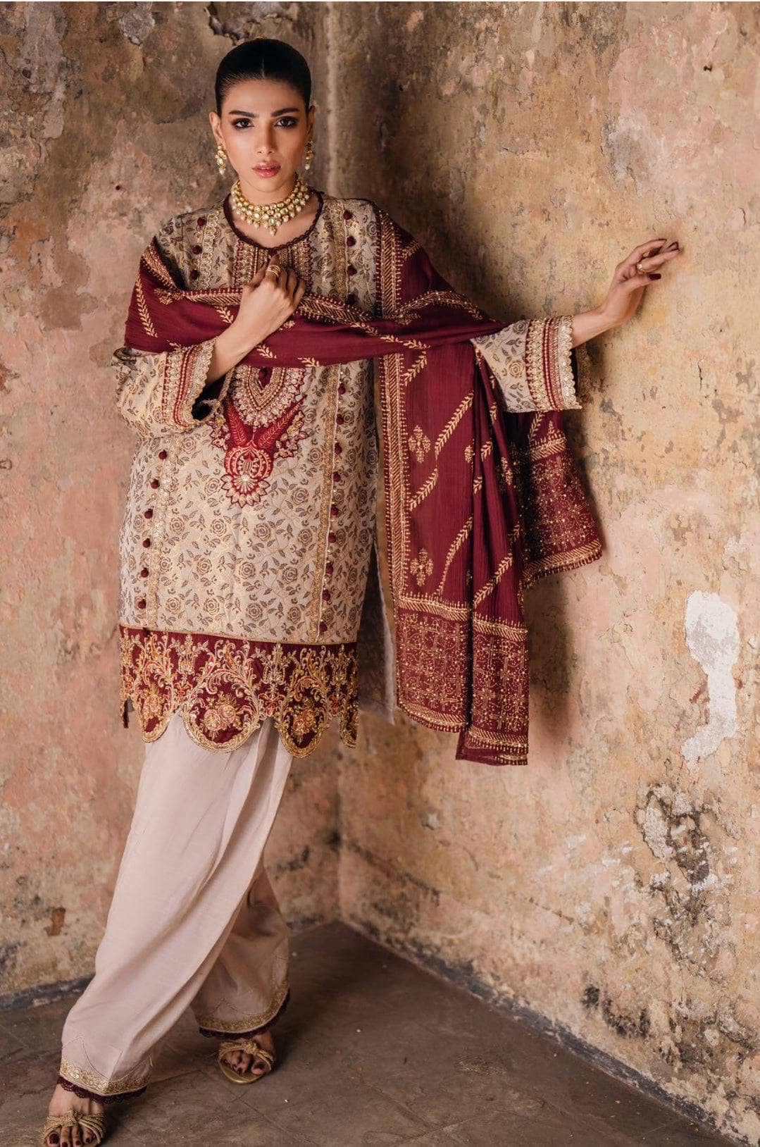 img_gul_ahmed_spring_summer_25_awwal_boutique