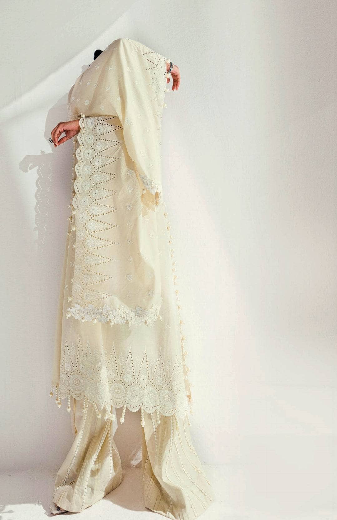 img_gul_ahmed_chikankari_lawn_awwal_boutique