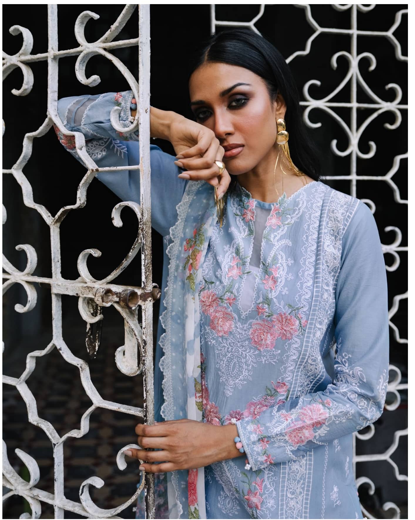 img_gul_ahmed_lawn_awwal_boutique