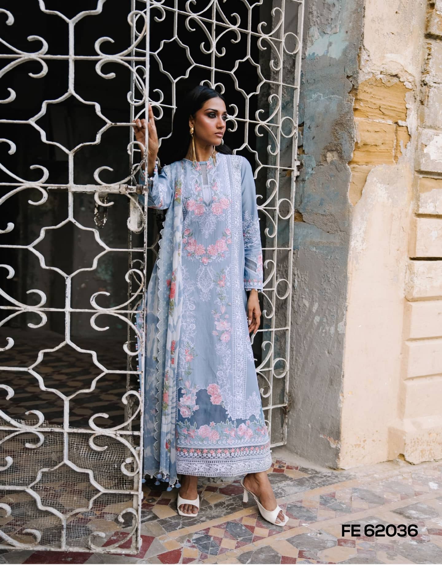 img_gul_ahmed_lawn_awwal_boutique