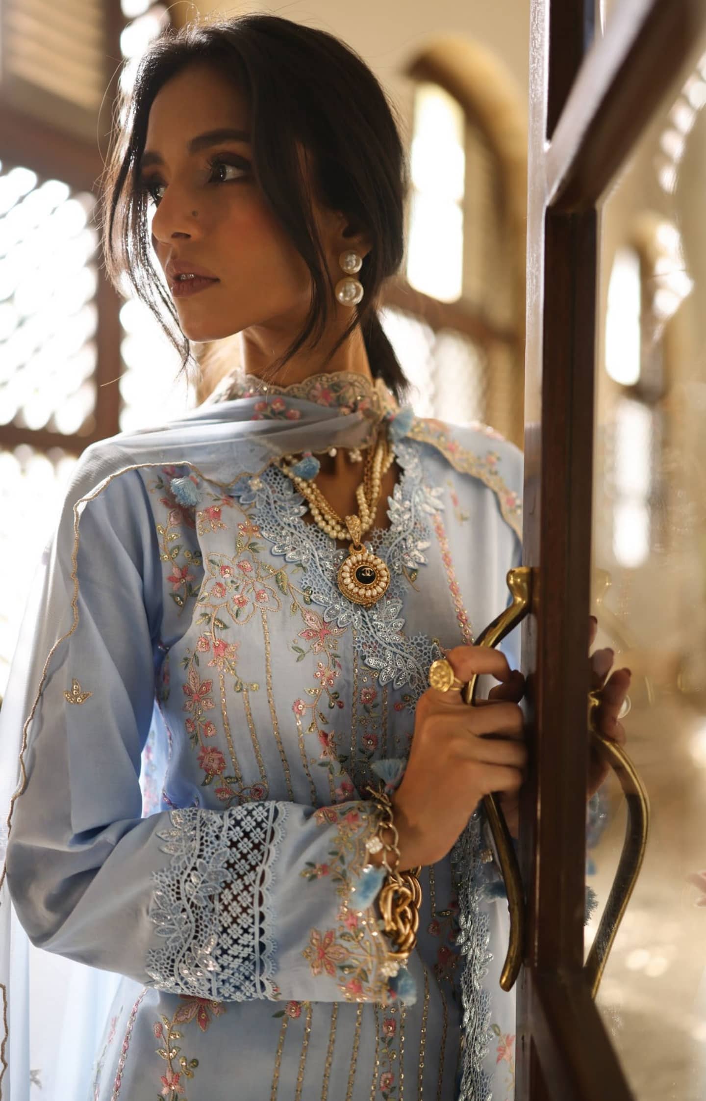 img_gul_ahmed_lawn_awwal_boutique
