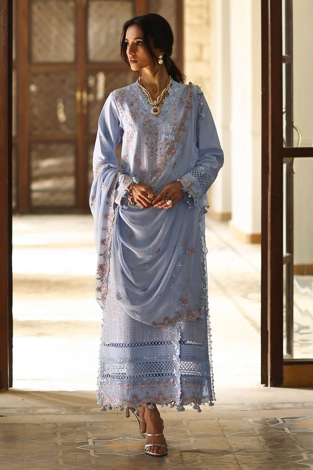 img_gul_ahmed_lawn_awwal_boutique