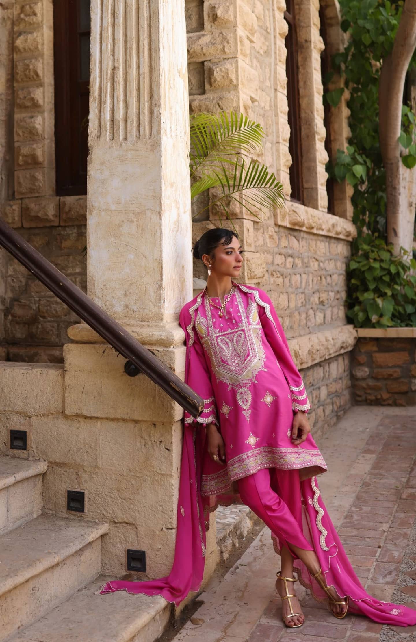 img_gul_ahmed_lawn_awwal_boutique