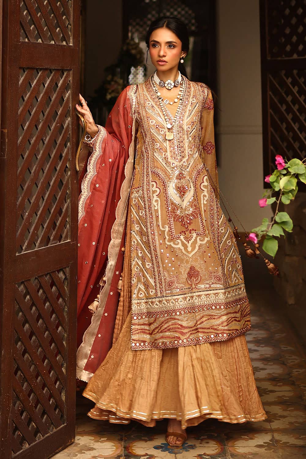 img_gul_ahmed_lawn_awwal_boutique