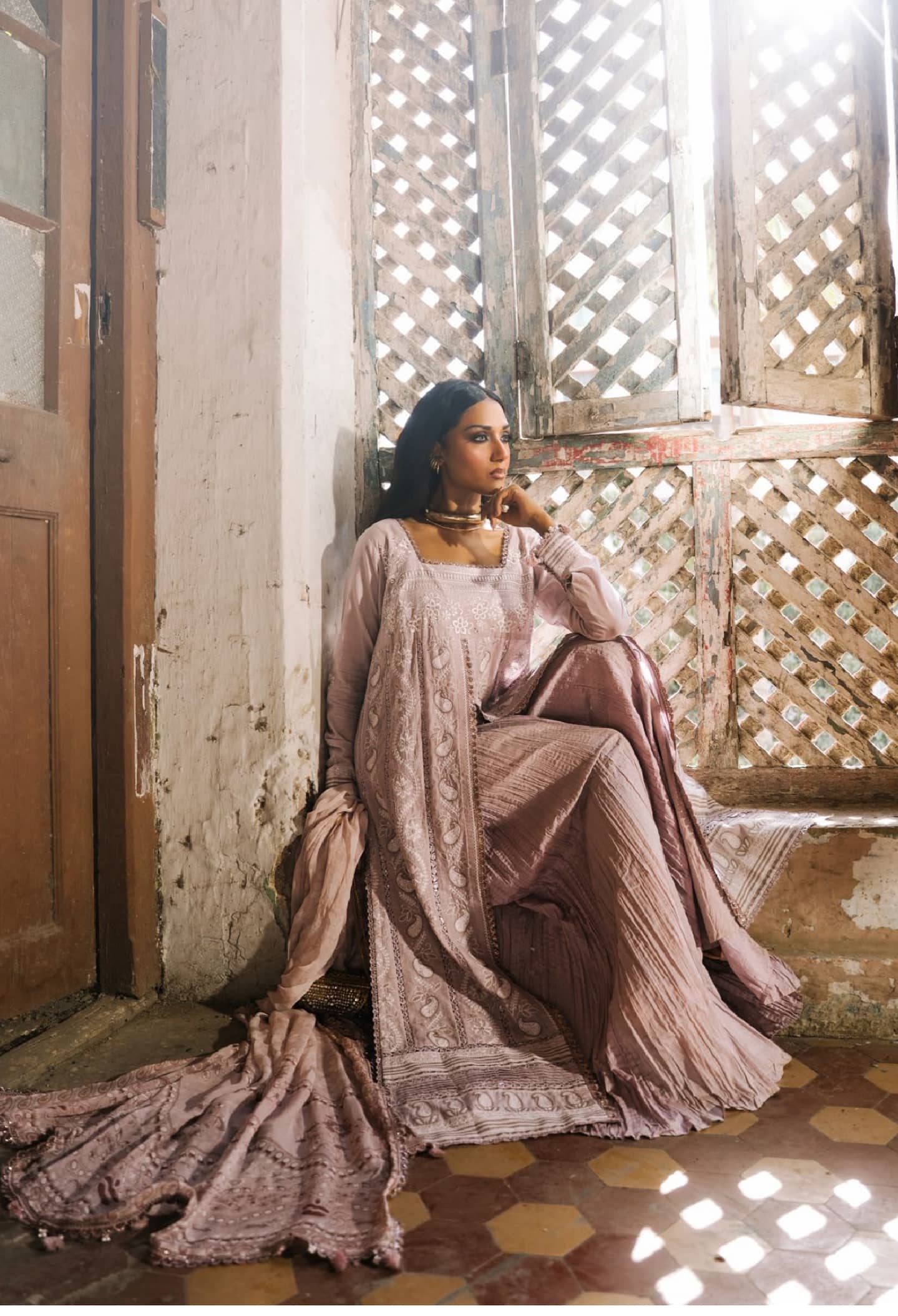 img_gul_ahmed_lawn_awwal_boutique