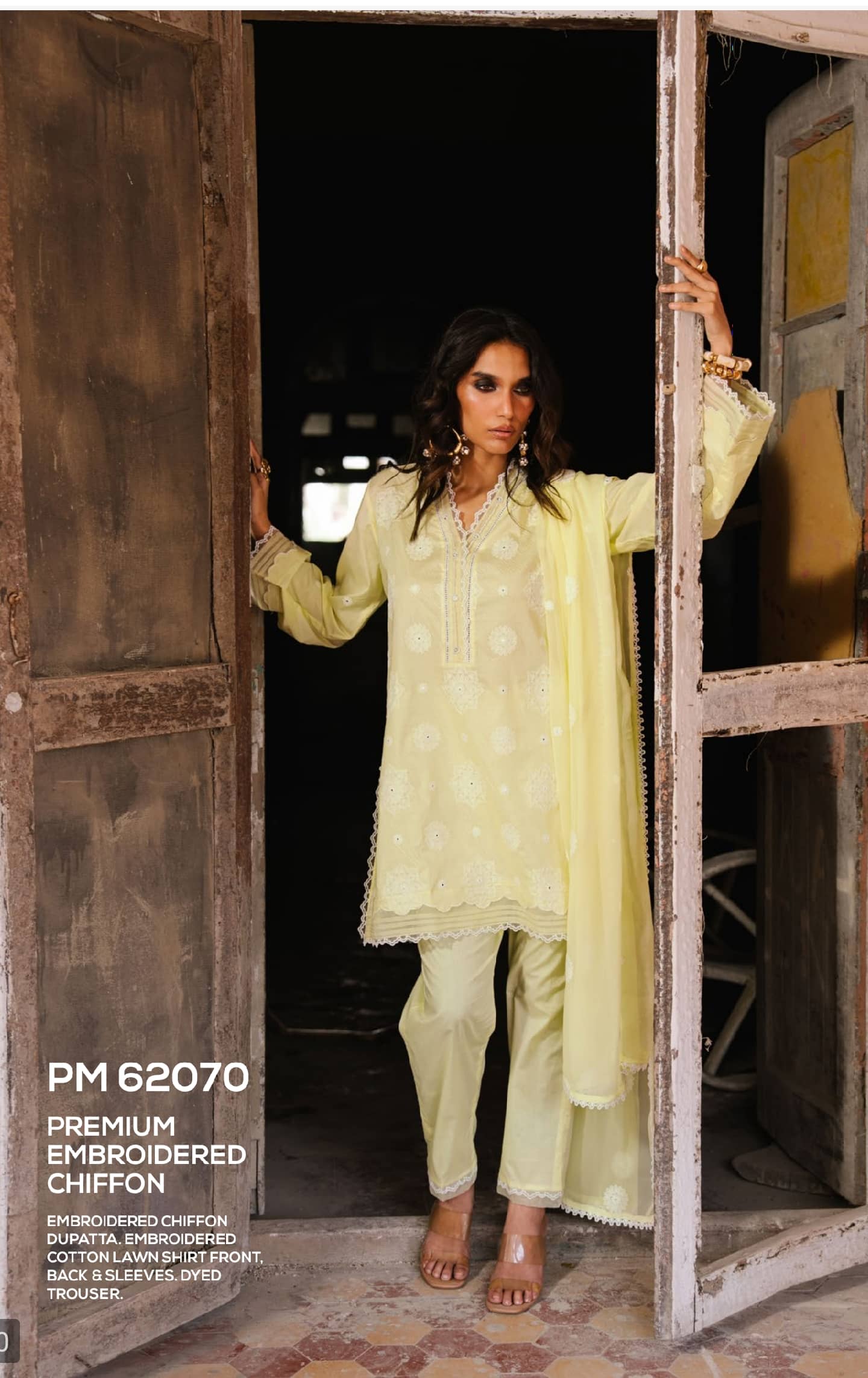 img_gul_ahmed_lawn_awwal_boutique