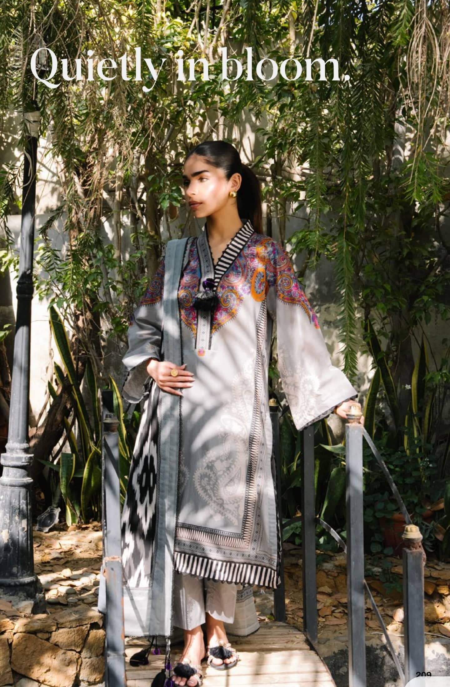 img_gul_ahmed_mitti_ki_khusboo_awwal_boutique