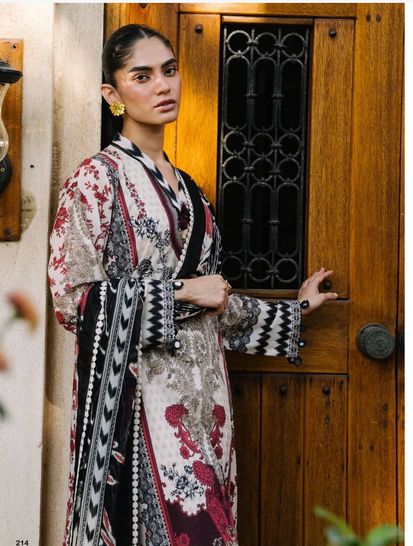 img_gul_ahmed_mitti_ki_khusboo_awwal_boutique