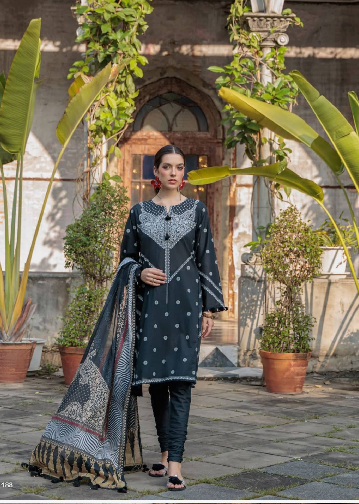 img_gul_ahmed_mitti_ki_khusboo_awwal_boutique