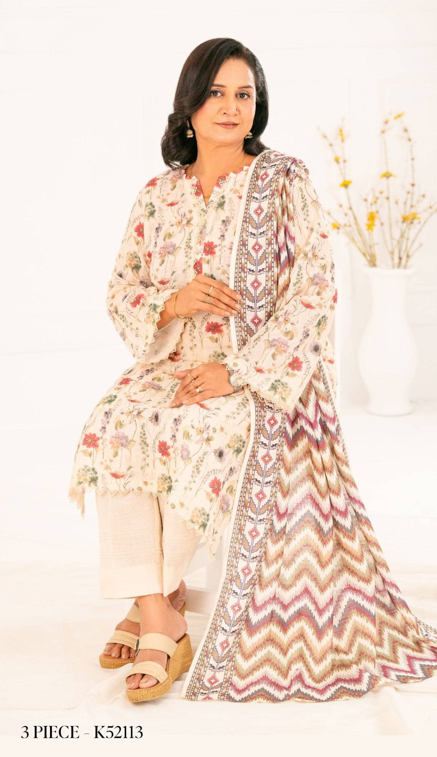 img_gul_ahmed_mothers_collection_awwal_boutique