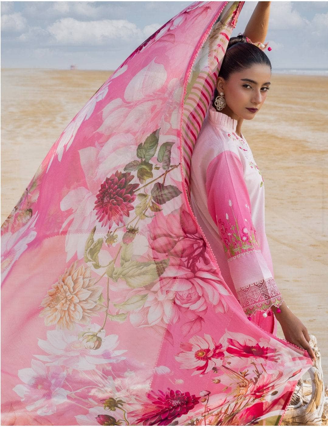 img_gul_ahmed_lawn_awwal_boutique