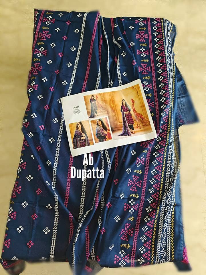 img_gul_ahmed_lawn_23_awwal_boutique