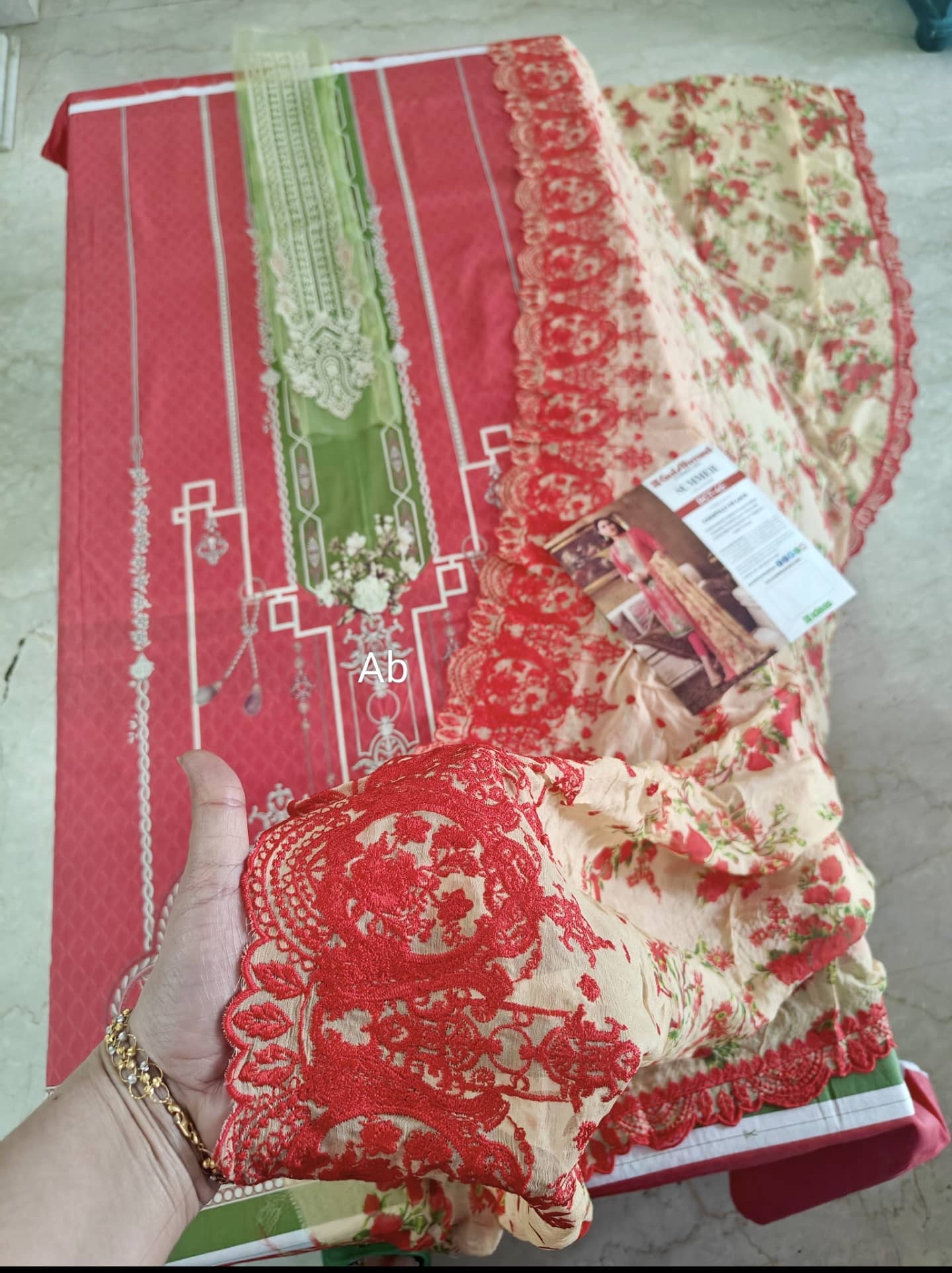 Open Pic/Sale‼️Gul Ahmed Luxury/BCT 45/Embroidered Chantelle Lace Dupatta
