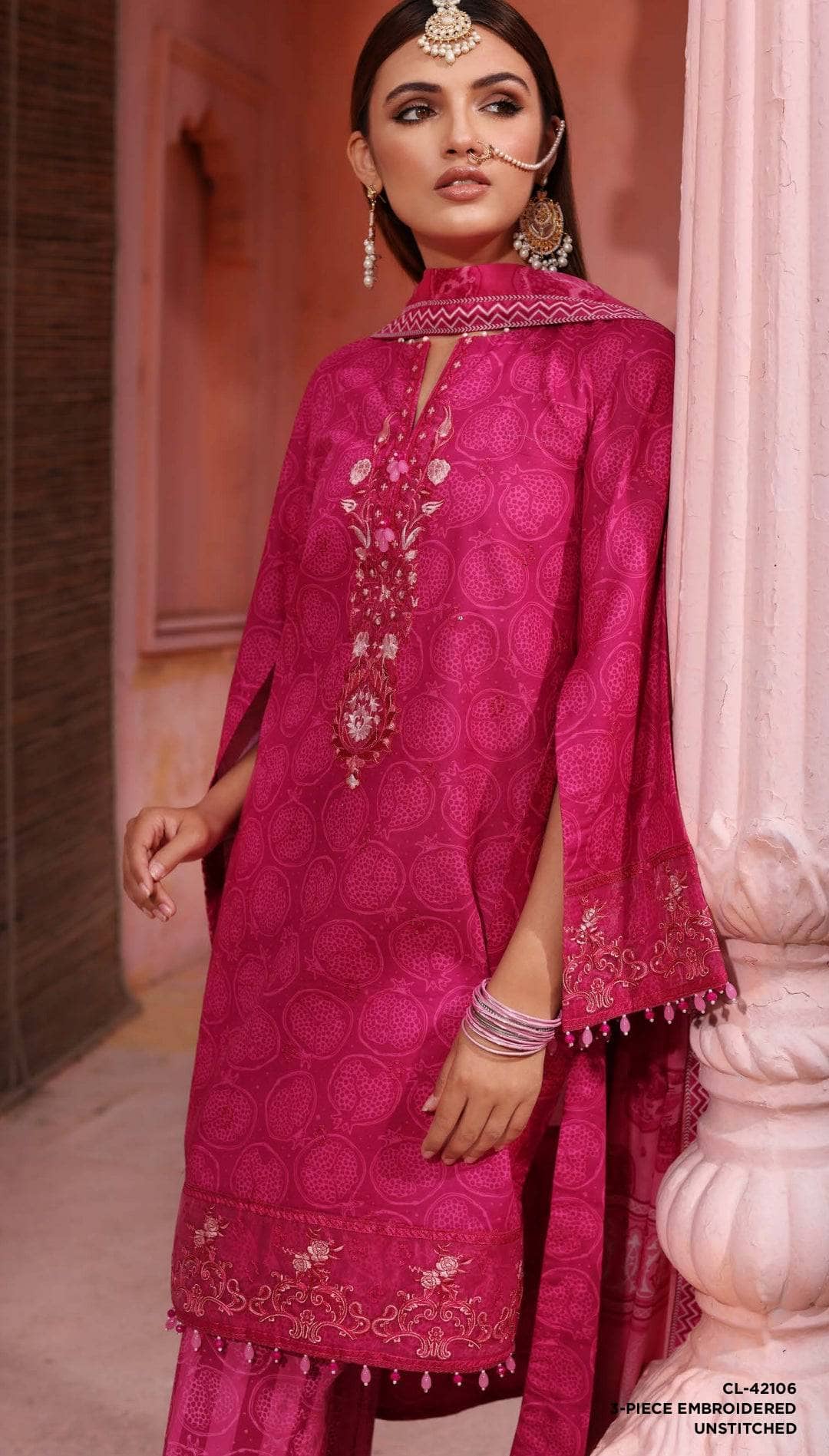 img_gul_ahmed_lawn_24_awwal_boutique