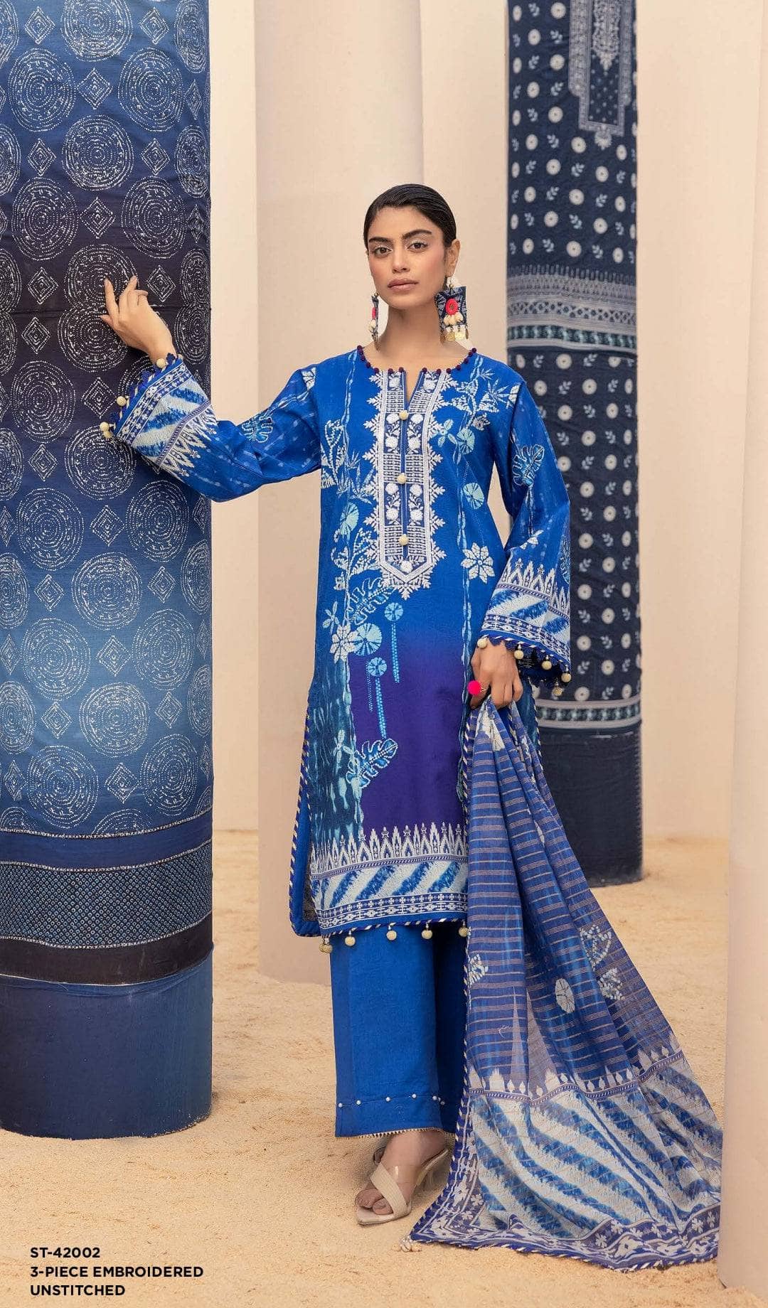 img_gul_ahmed_lawn_24_awwal_boutique