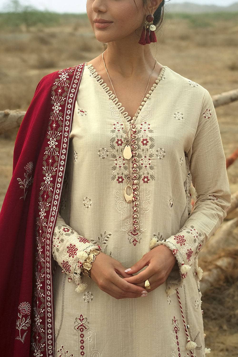 img_gul_ahmed_winter_awwal_boutique