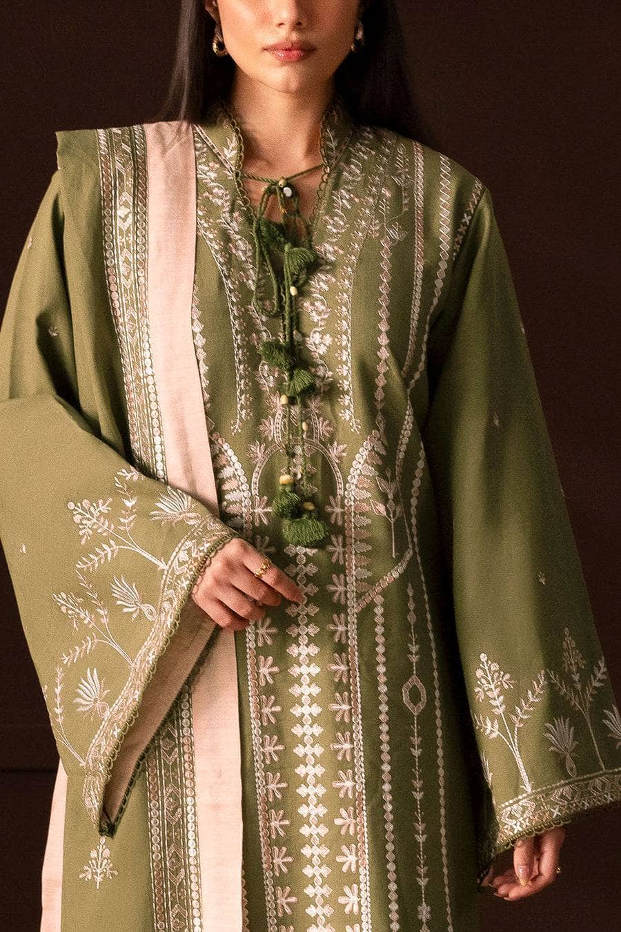 img_gul_ahmed_winter_awwal_boutique