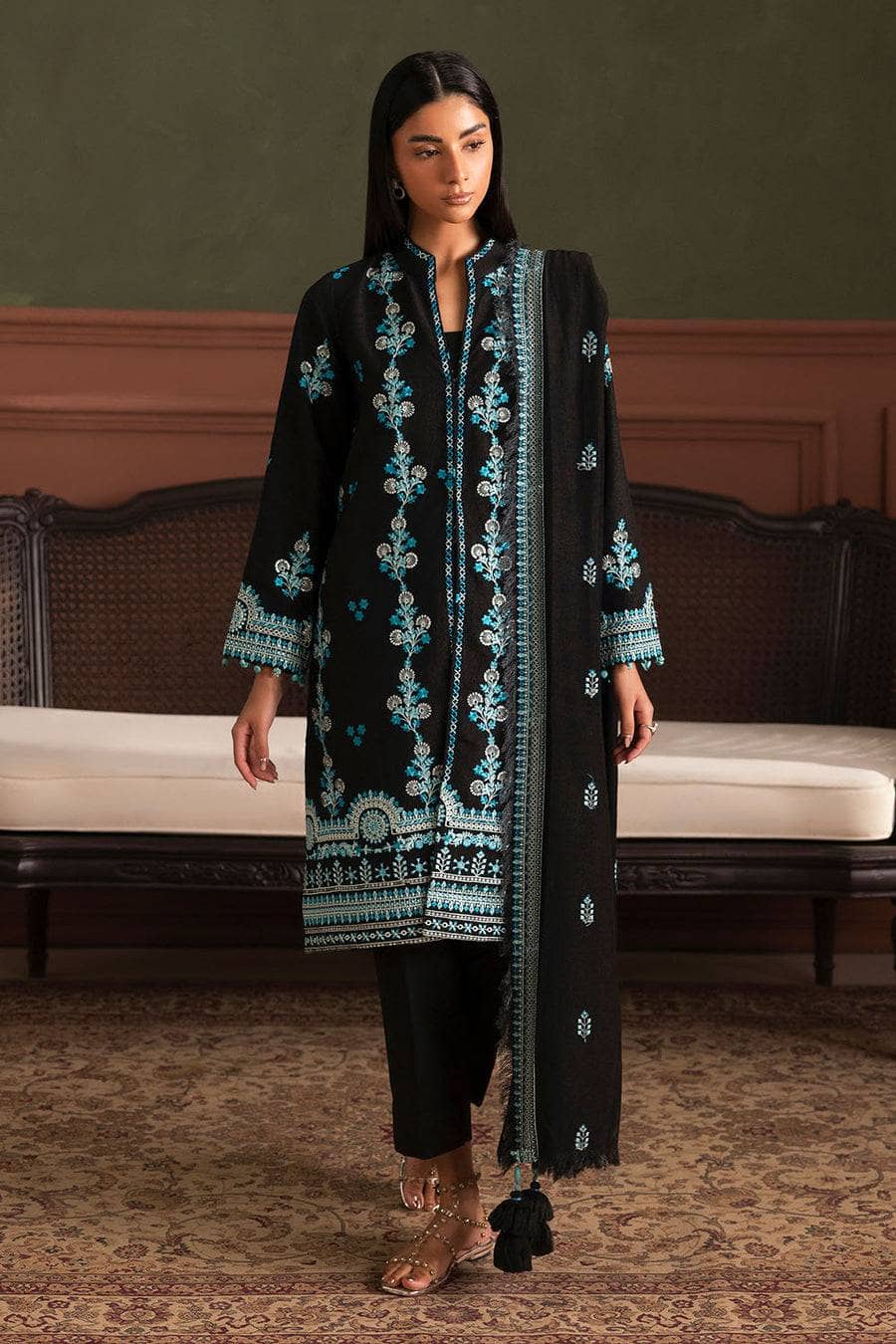 ing_gul_ahmed_winter_awwal_boutique