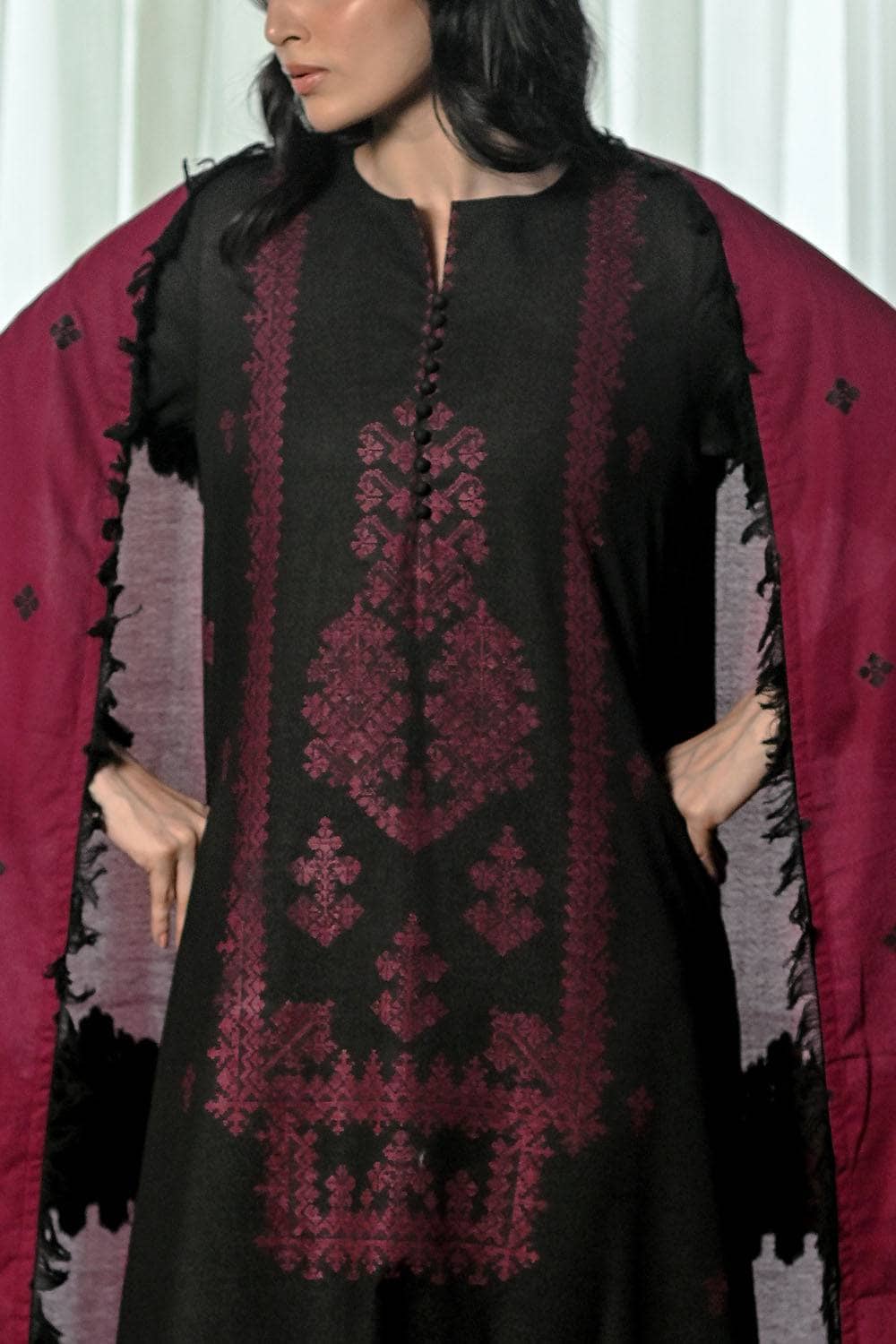 Gul Ahmed Naqsh Winter/MJ -62019/Karandi Velvet Jacquard