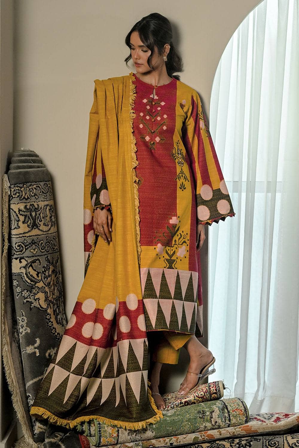 img_gul_ahmed_naqsh_winter_awwal_boutique